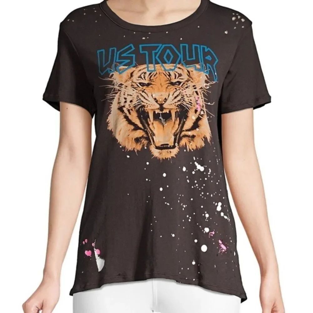 CHASER Us Tour Short Sleeve Graphic Tee In Black
